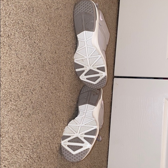 Nike sneakers - Picture 3 of 5